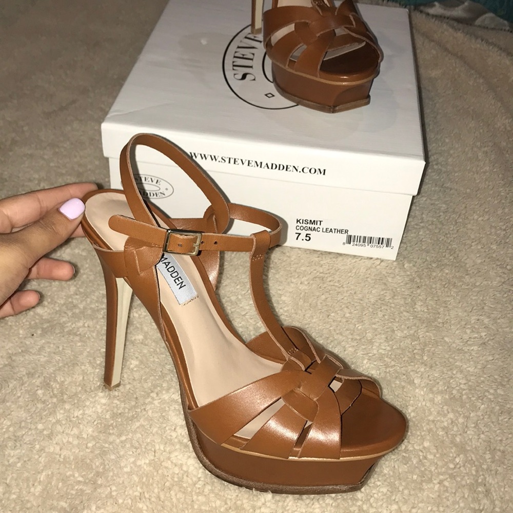 Brand New Steve Madden ‘KISMIT’ .